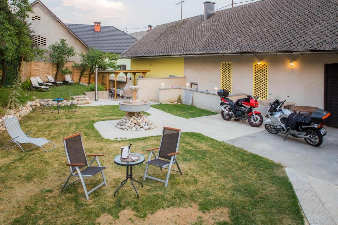 Lesce Hostel Zewnętrze zdjęcie