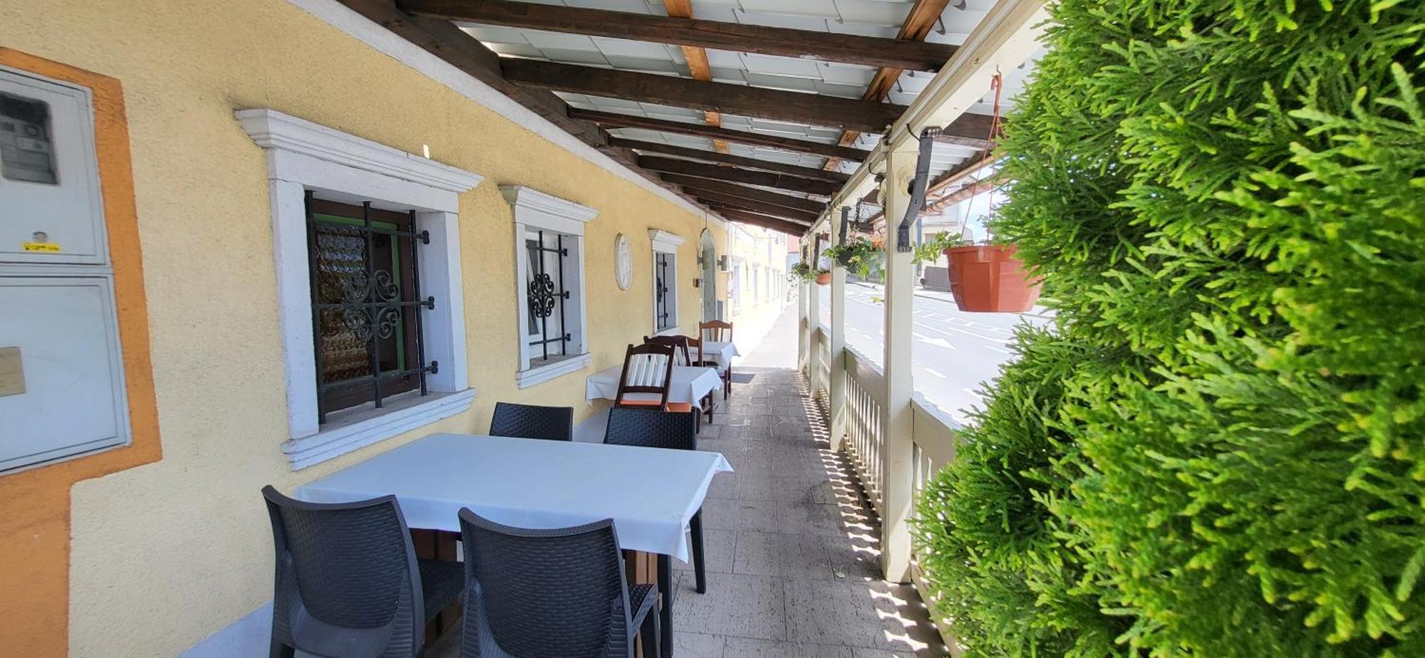 Lesce Hostel Zewnętrze zdjęcie
