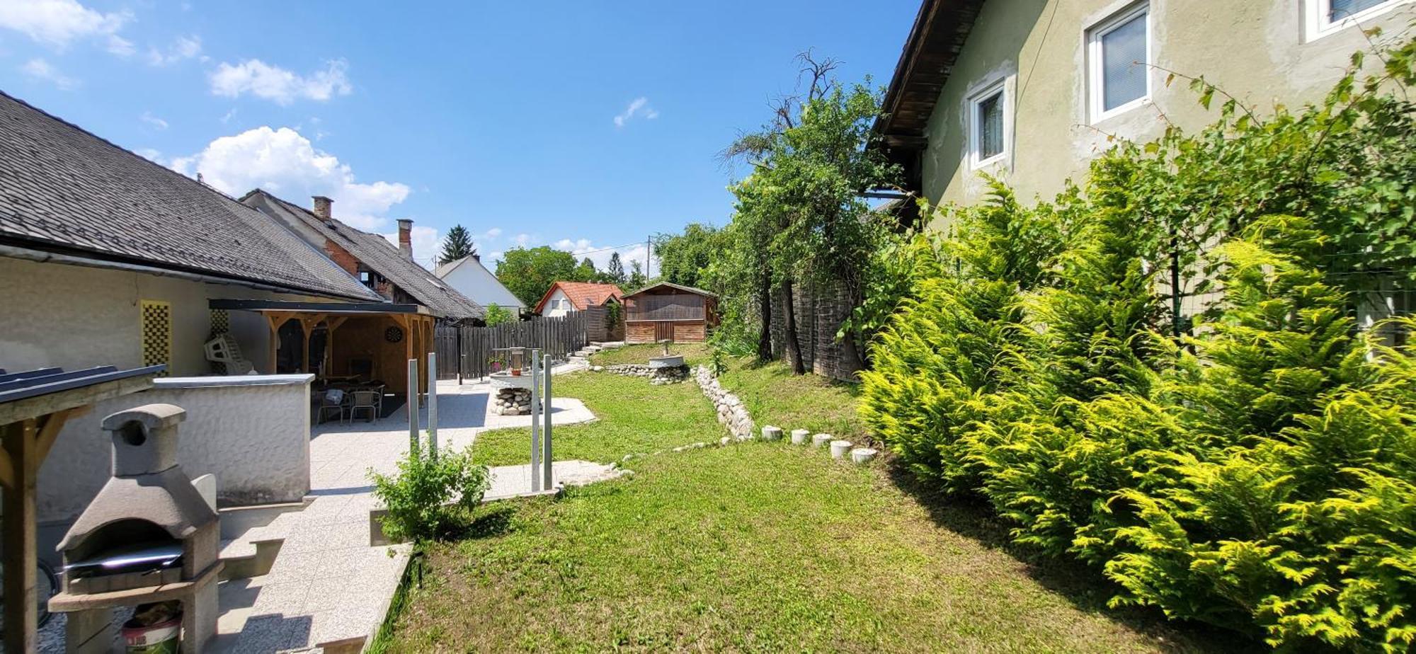 Lesce Hostel Zewnętrze zdjęcie