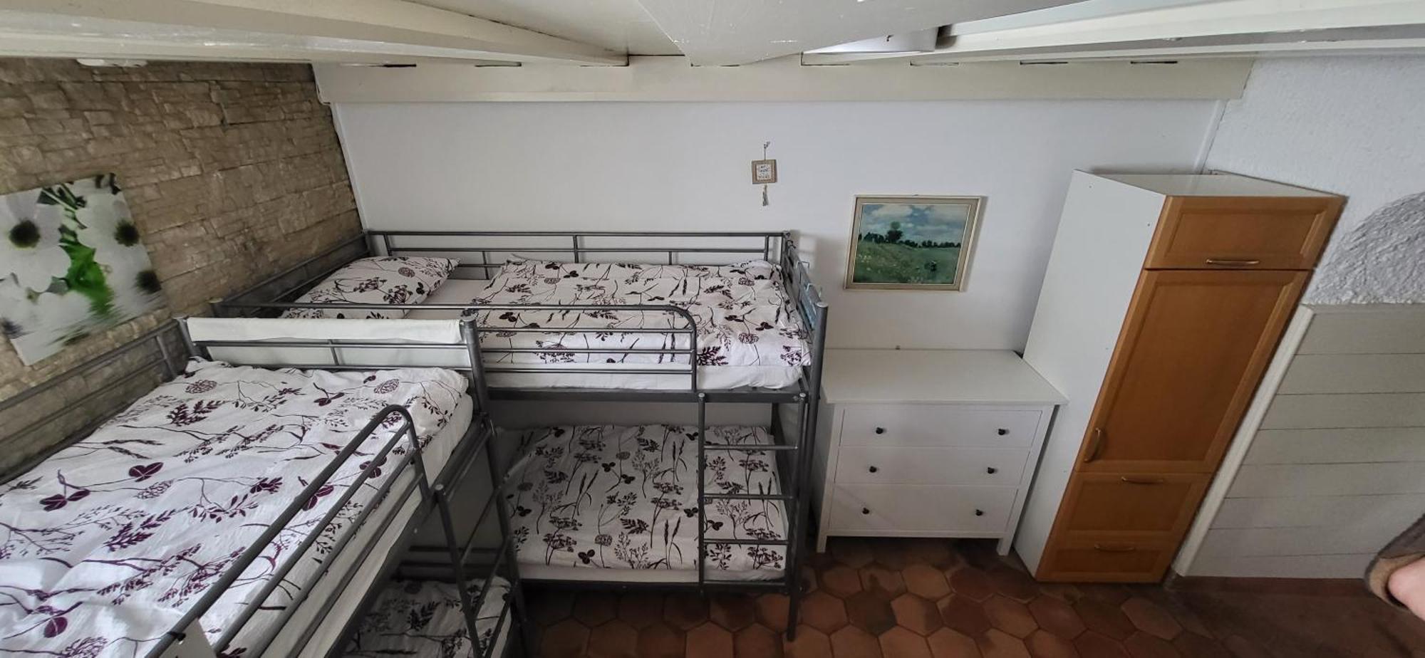 Lesce Hostel Zewnętrze zdjęcie