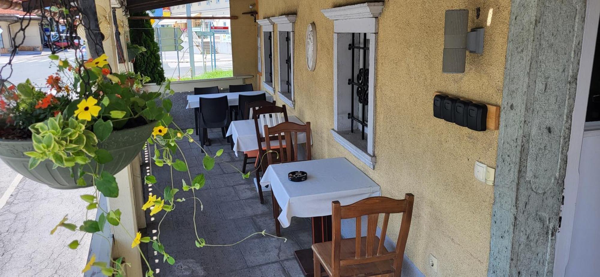 Lesce Hostel Zewnętrze zdjęcie
