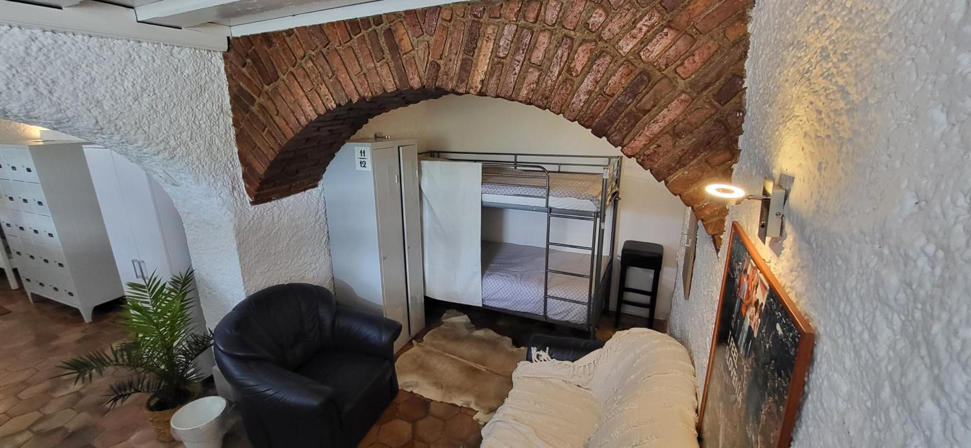 Lesce Hostel Zewnętrze zdjęcie