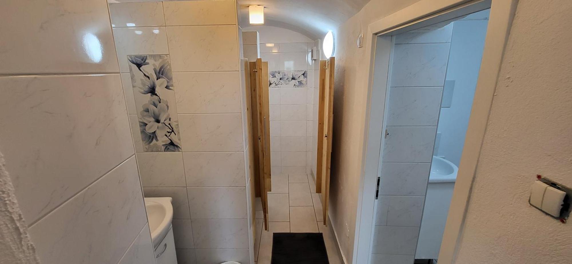 Lesce Hostel Zewnętrze zdjęcie